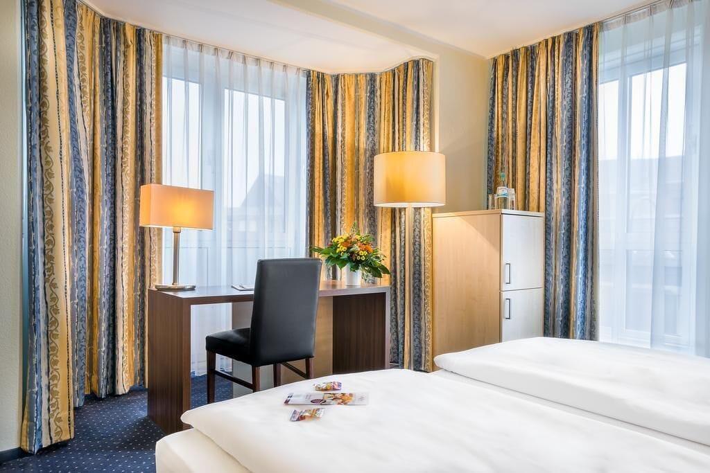 Hotel Mariella Cologne Luaran gambar
