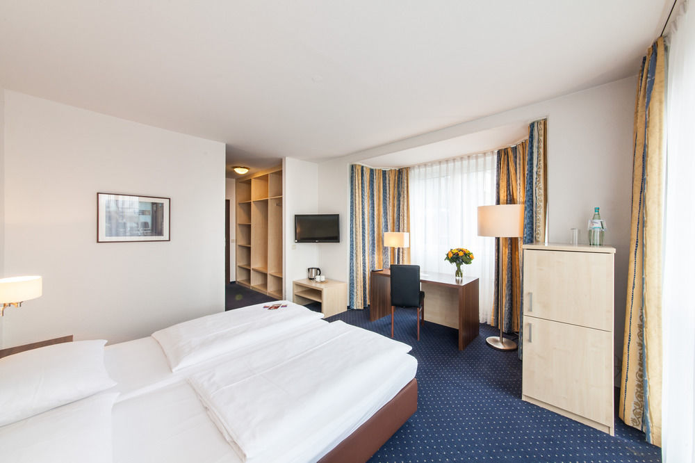 Hotel Mariella Cologne Luaran gambar